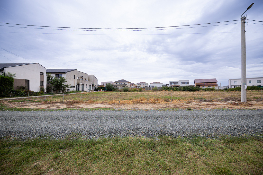 Teren 1000 mp Urseni – zonă locuită, ideal pentru casă sau duplex