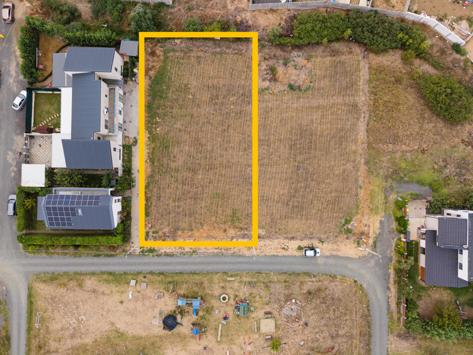 Teren 1000 mp Urseni – zonă locuită, ideal pentru casă sau duplex