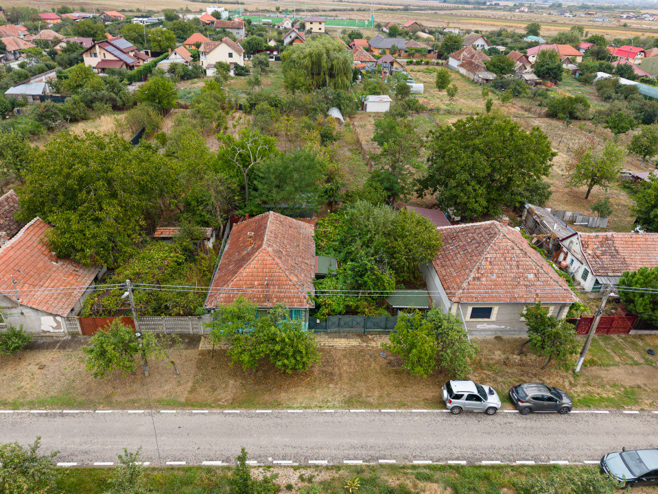 Teren 1.439 mp cu casa batraneasca – Urseni, Vatra Veche