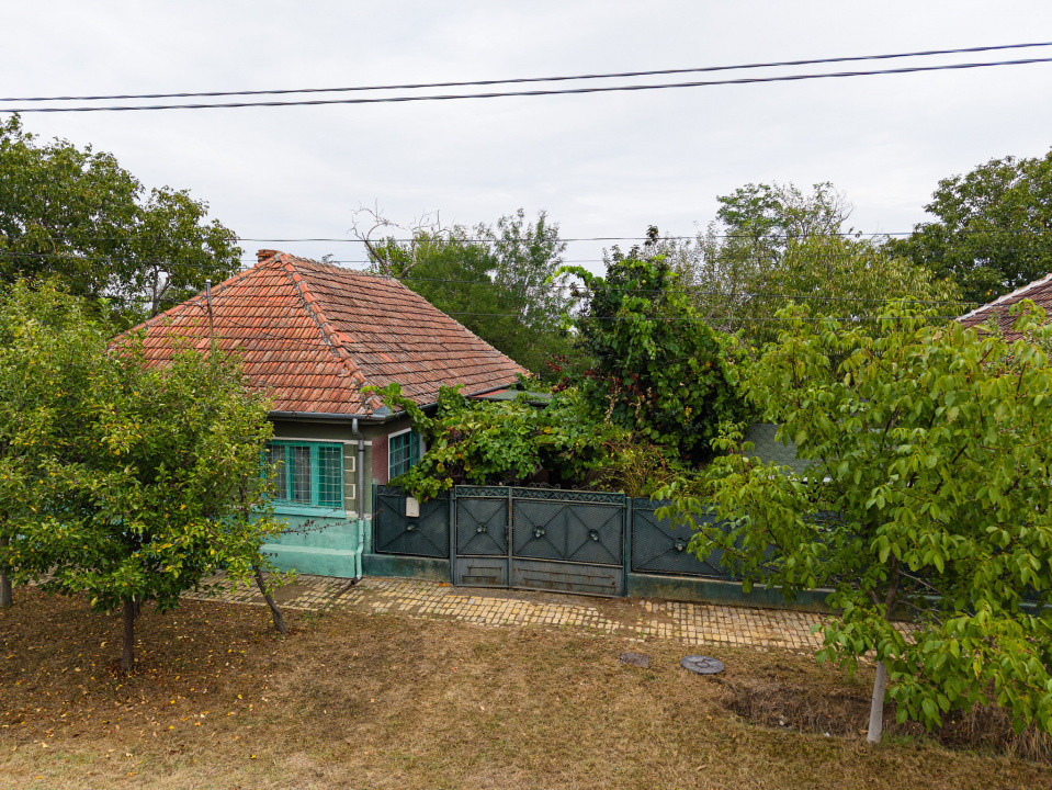 Teren 1.439 mp cu casa batraneasca – Urseni, Vatra Veche