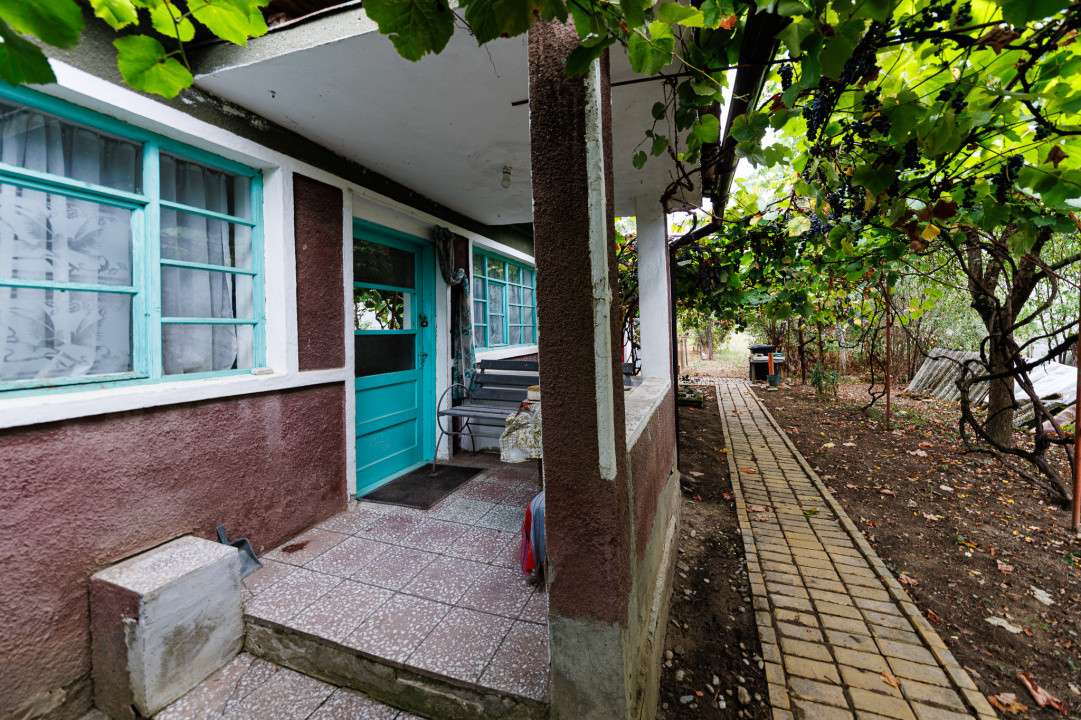 Teren 1.439 mp cu casa batraneasca – Urseni, Vatra Veche
