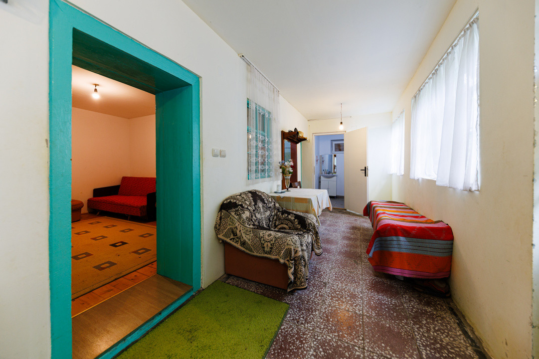Teren 1.439 mp cu casa batraneasca – Urseni, Vatra Veche