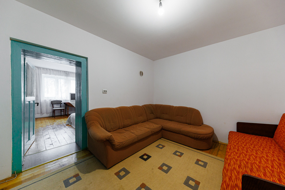 Teren 1.439 mp cu casa batraneasca – Urseni, Vatra Veche