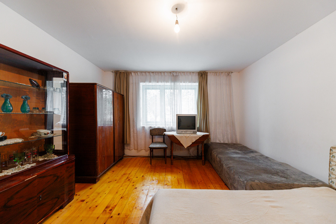 Teren 1.439 mp cu casa batraneasca – Urseni, Vatra Veche