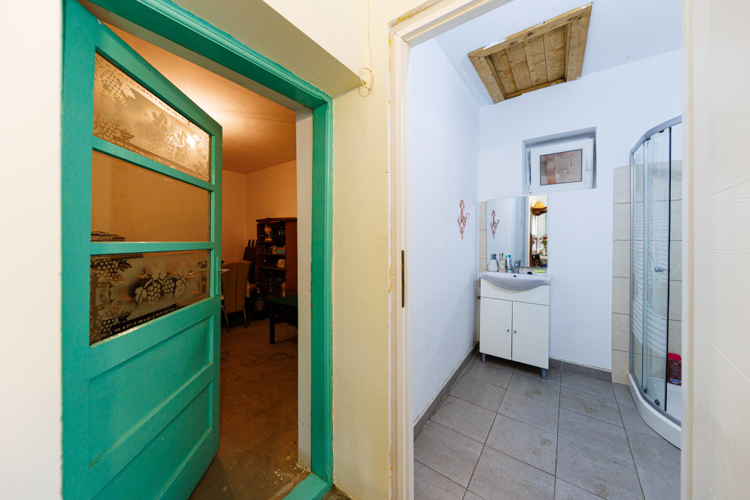 Teren 1.439 mp cu casa batraneasca – Urseni, Vatra Veche
