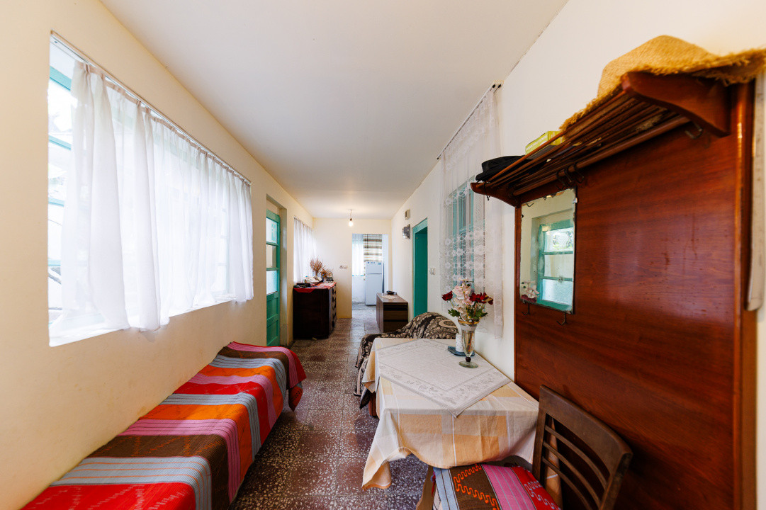 Teren 1.439 mp cu casa batraneasca – Urseni, Vatra Veche