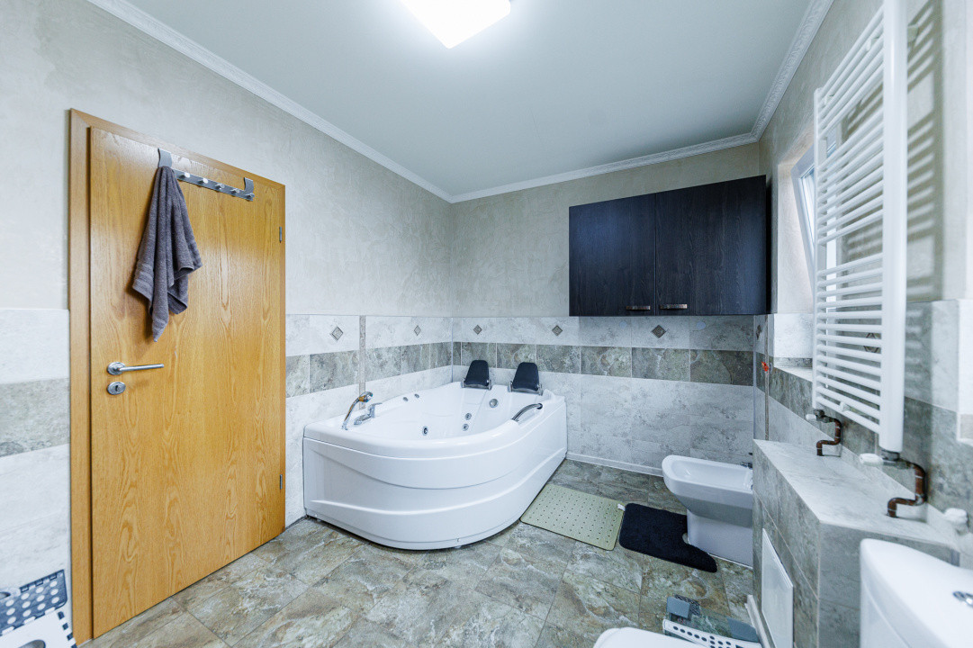 Casă individuală + studio, teren 555 mp – Giroc. Comision 0
