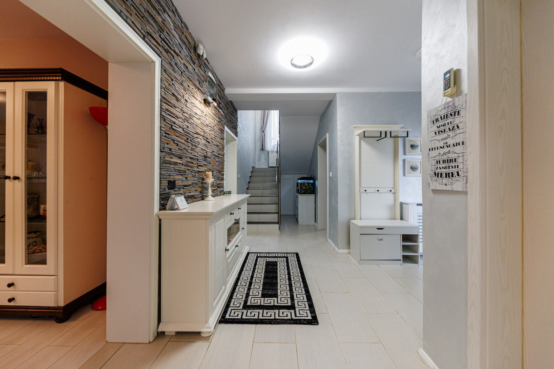 Casă individuală + studio, teren 555 mp – Giroc. Comision 0