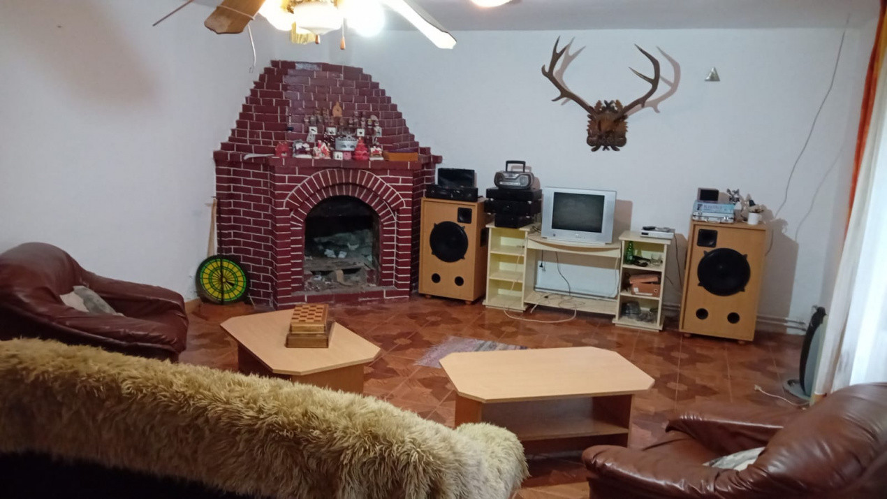 Casa de vacanta Crivaia, langa Valiug –locatie idilica, ideala pentru timp liber