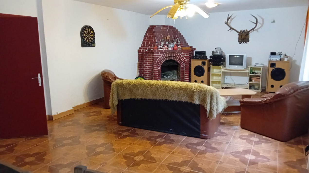 Casa de vacanta Crivaia, langa Valiug –locatie idilica, ideala pentru timp liber