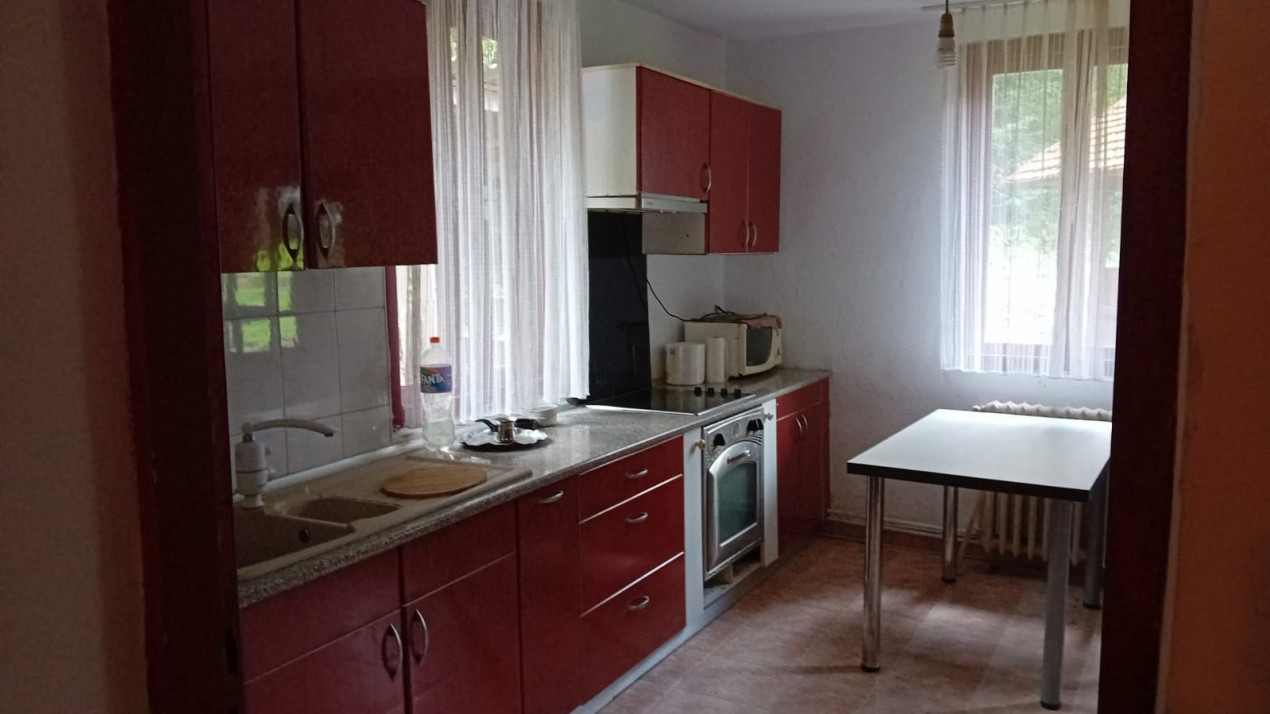 Casa de vacanta Crivaia, langa Valiug –locatie idilica, ideala pentru timp liber