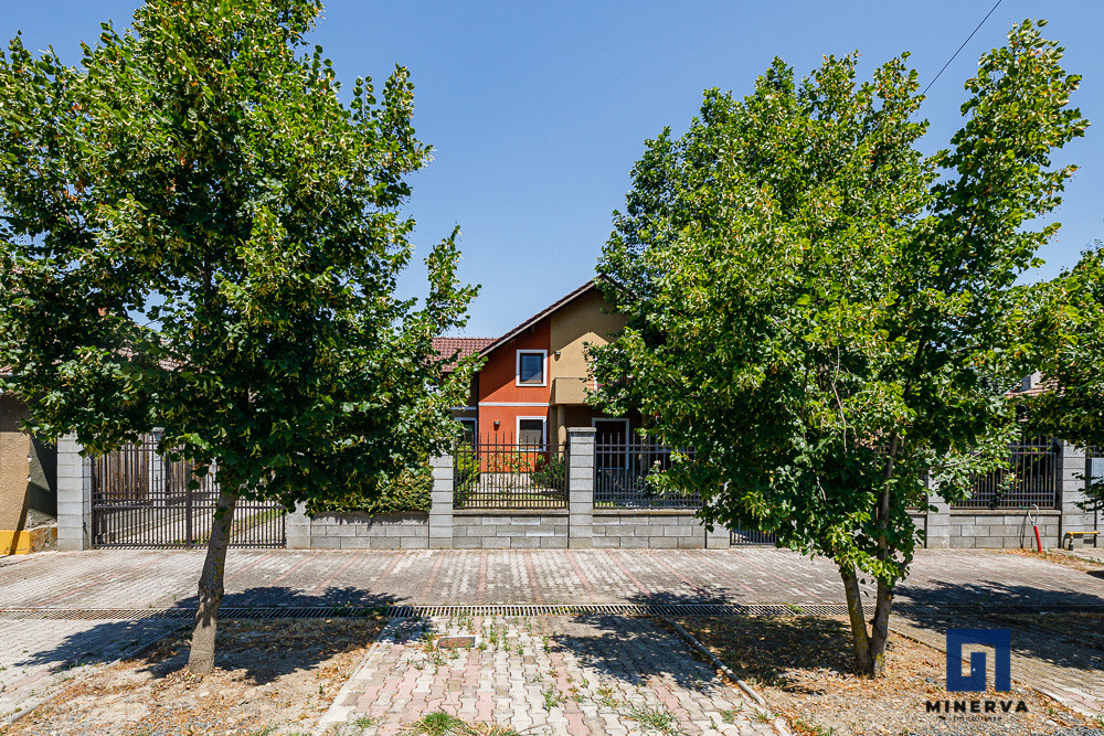 Oportunitate de investitie: Proprietate  pt camin de batrani, scoala, restaurant