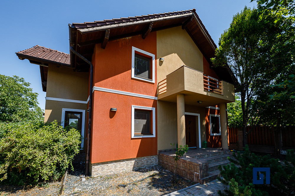 Oportunitate de investitie: Proprietate  pt camin de batrani, scoala, restaurant