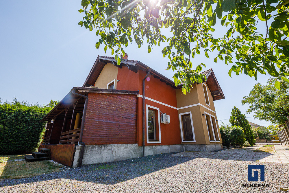 Oportunitate de investitie: Proprietate  pt camin de batrani, scoala, restaurant