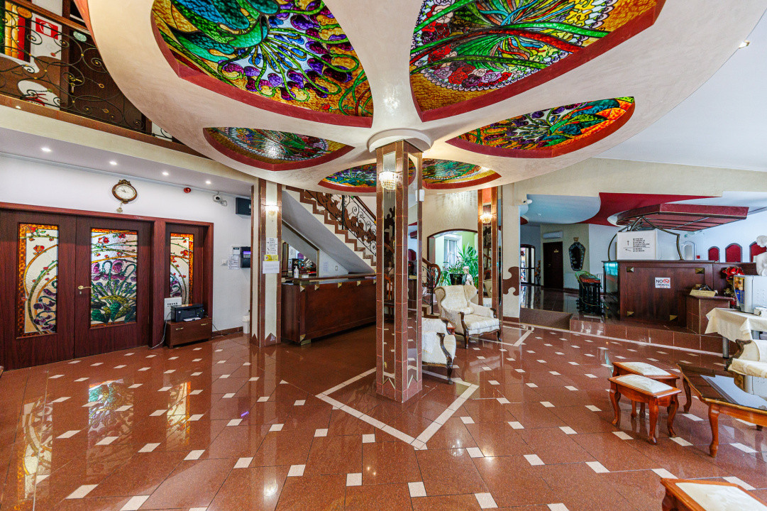 Complex pensiune, sala evenimente, restaurant, terase, gradini - langa Timisoara