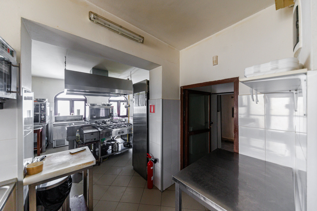 Complex pensiune, sala evenimente, restaurant, terase, gradini - langa Timisoara