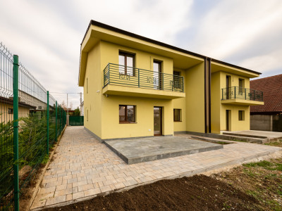 Duplex Dumbravita cu 5 camere | 318 mp teren | Comision 0
