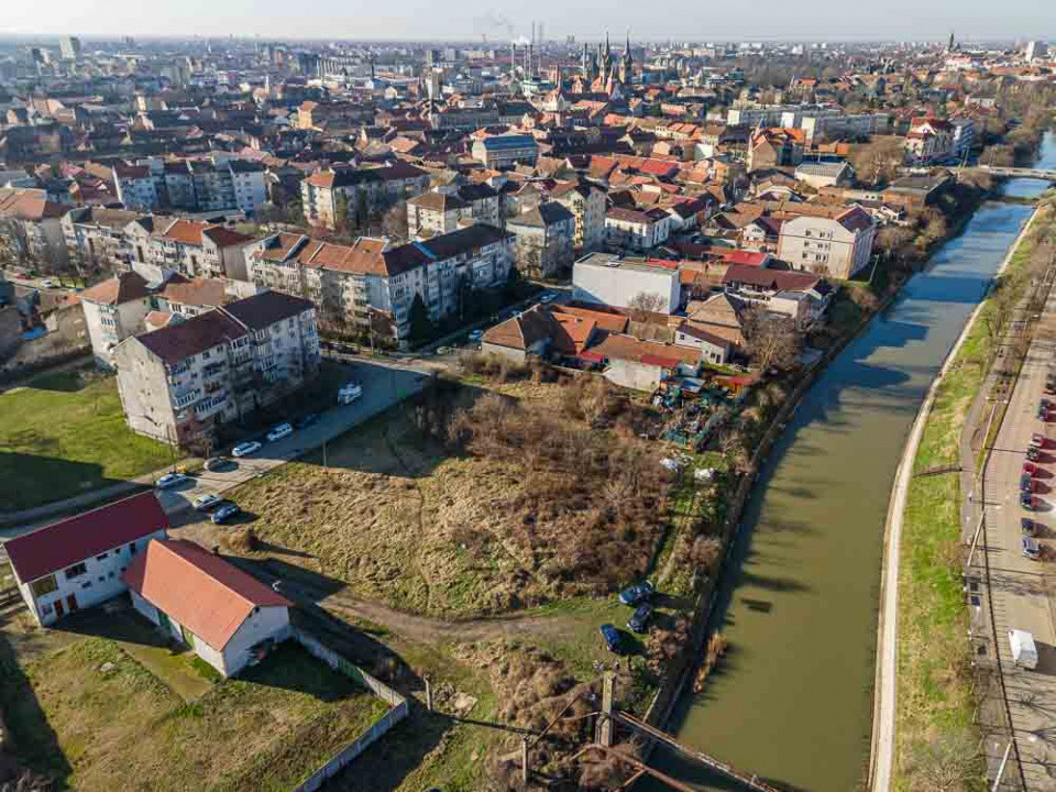 Teren locuinte colective cu 2 fronturi, pe Malul Begăi, str Timocului, Timisoara