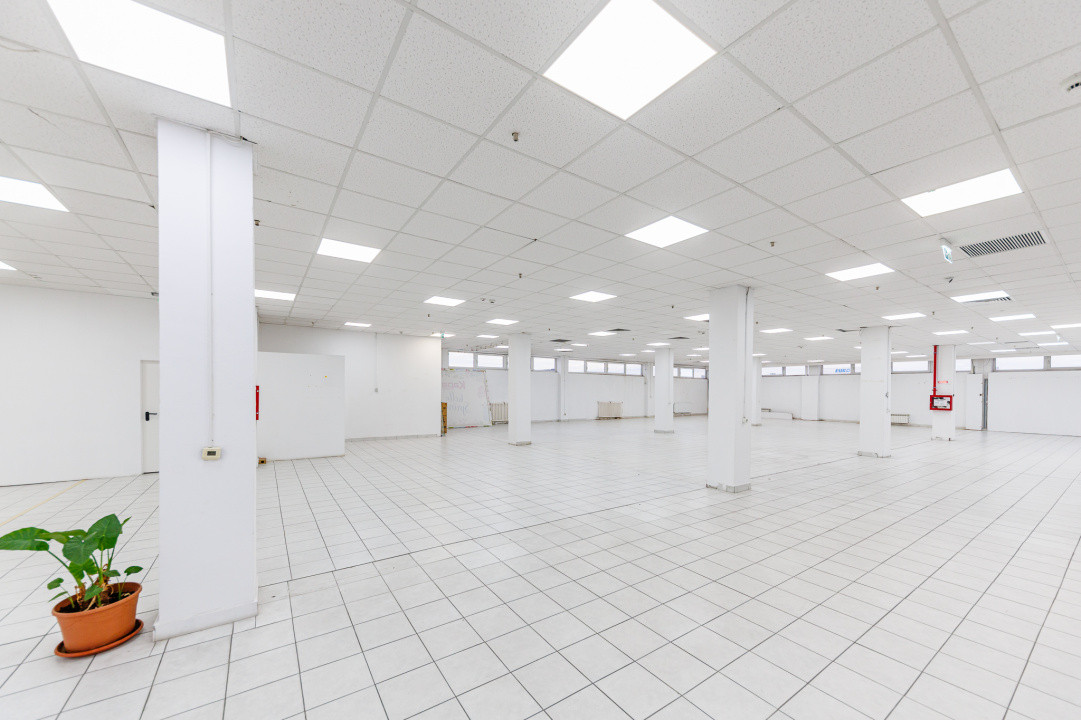 Spatiu comercial 600 mp in Centrul Comercial Kapa la etaj, Comision 0