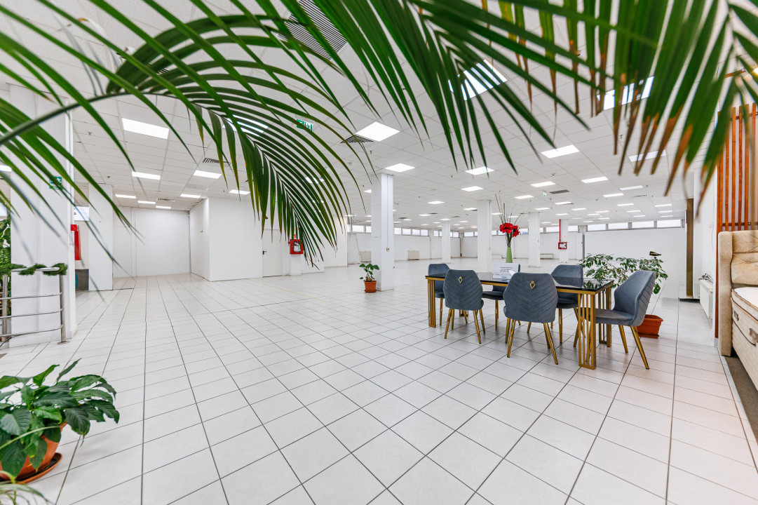 Spatiu comercial 600 mp in Centrul Comercial Kapa la etaj, Comision 0