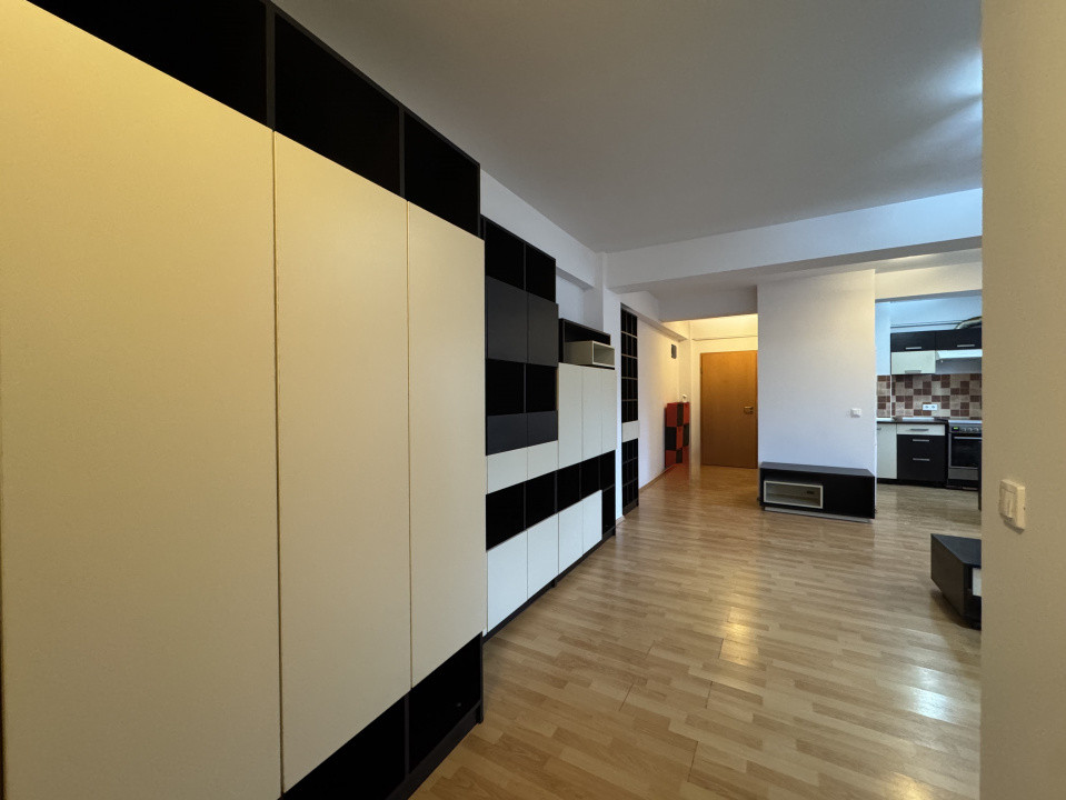 Apartament cu 3 camere, 2 bai, parter inalt, bloc nou, zona Lipovei. COMISION 0 