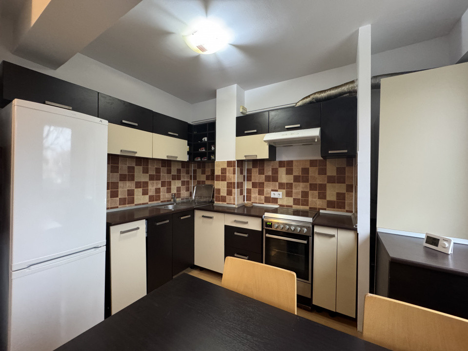 Apartament cu 3 camere, 2 bai, parter inalt, bloc nou, zona Lipovei. COMISION 0 