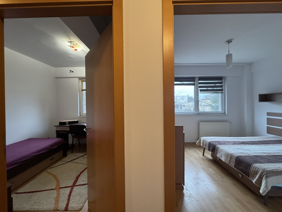 Apartament cu 3 camere, 2 bai, parter inalt, bloc nou, zona Lipovei. COMISION 0 