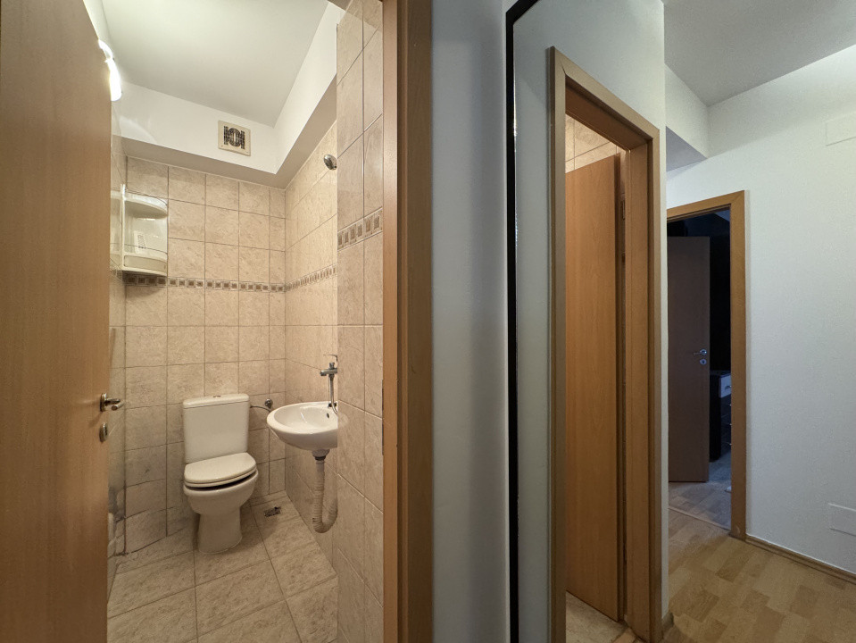 Apartament cu 3 camere, 2 bai, parter inalt, bloc nou, zona Lipovei. COMISION 0 