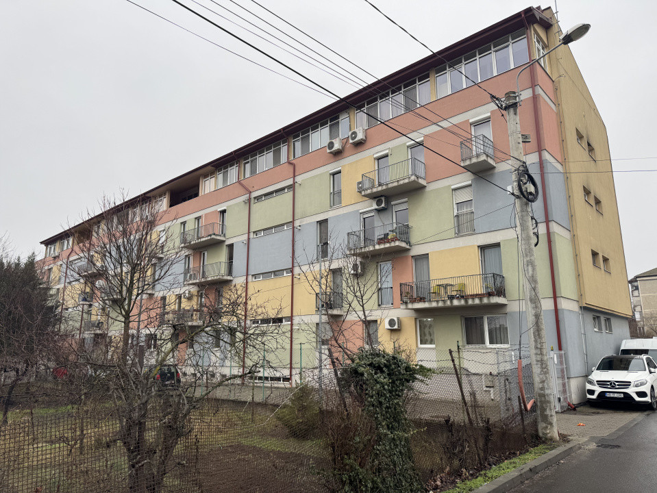 Apartament cu 3 camere, 2 bai, parter inalt, bloc nou, zona Lipovei. COMISION 0 