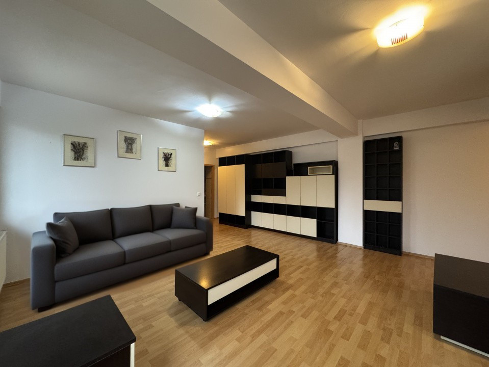 Apartament cu 3 camere, 2 bai, parter inalt, bloc nou, zona Lipovei. COMISION 0 