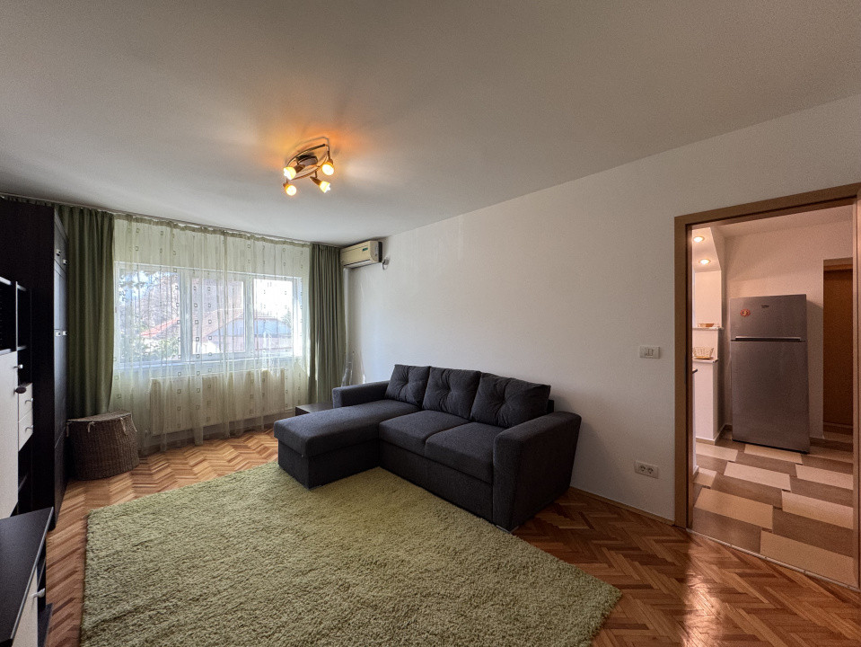 Apartament renovat nou, 2 camere, etaj 1, Torontalului, langa VOX