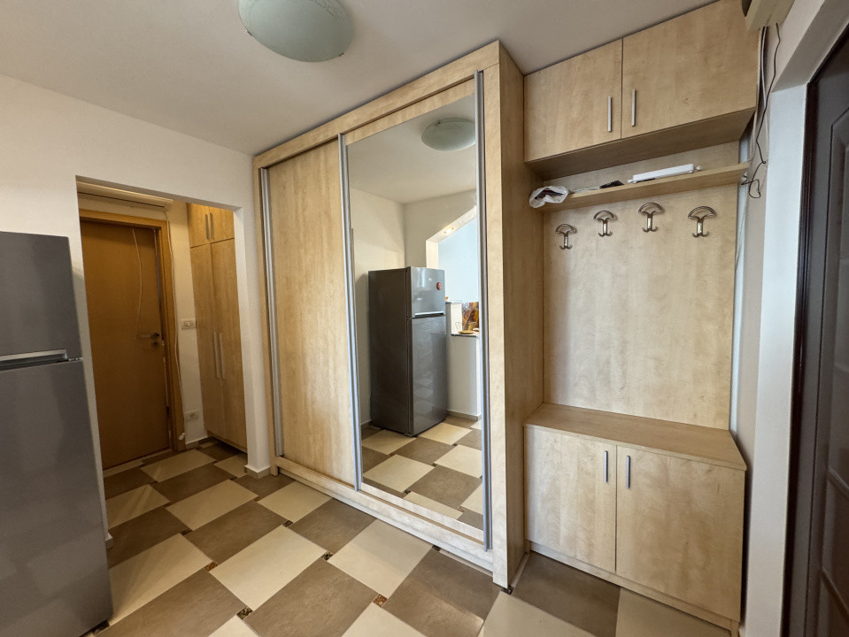 Apartament renovat nou, 2 camere, etaj 1, Torontalului, langa VOX
