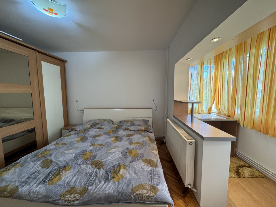 Apartament renovat nou, 2 camere, etaj 1, Torontalului, langa VOX