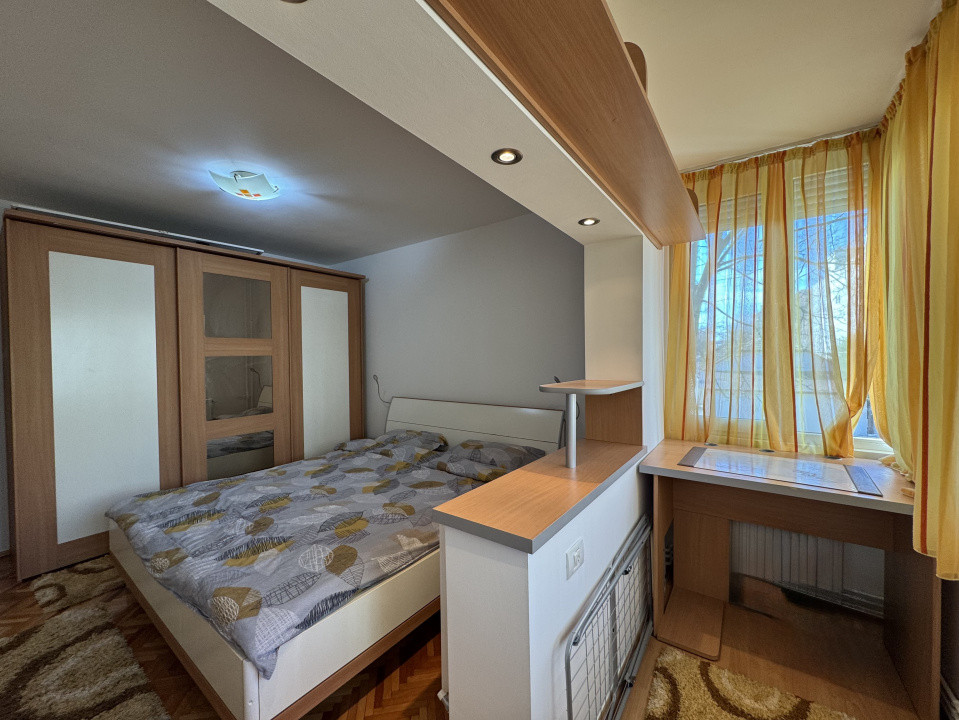 Apartament renovat nou, 2 camere, etaj 1, Torontalului, langa VOX