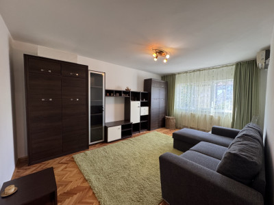 Apartament renovat nou, 2 camere, etaj 1, Torontalului, langa VOX