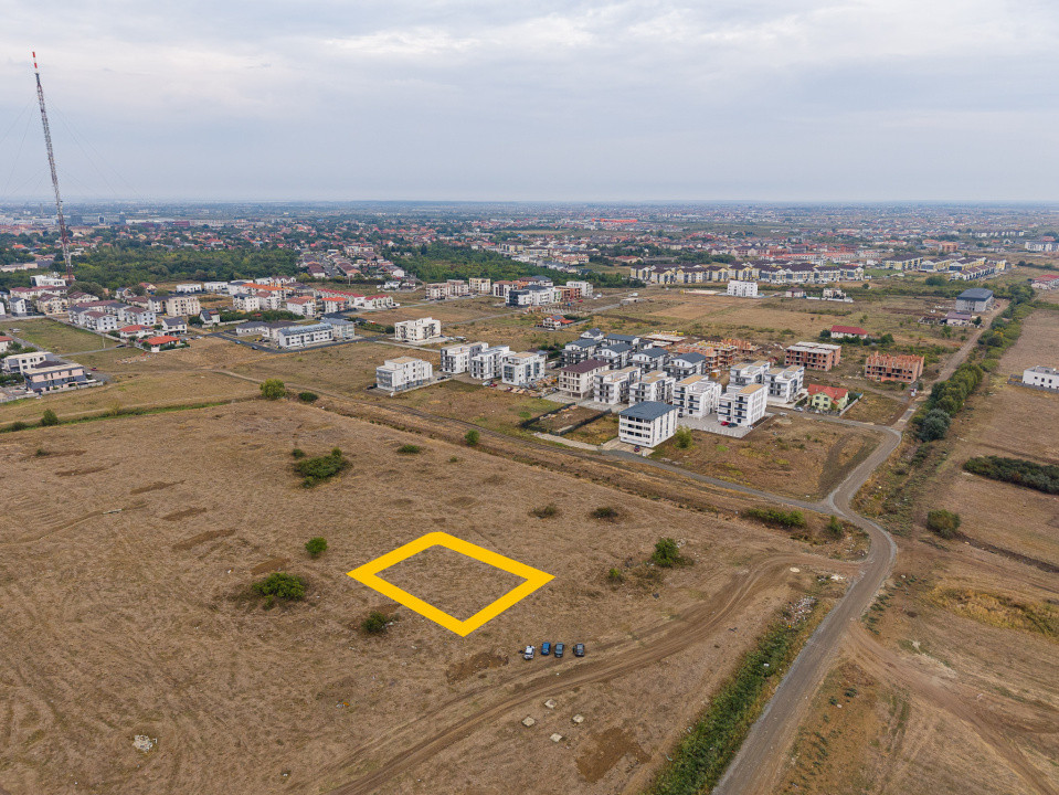 Teren pentru bloc S+P+2E+ER | 950 mp – acces multiplu, zona blocuri