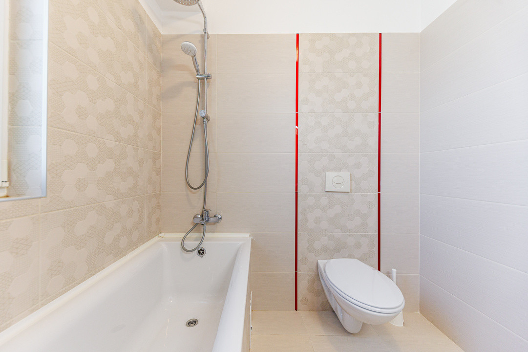 Apartament 3 cam, 76 mp + balcon, etaj 1,  Dumbravița, str. Rodiei,  Comision 0%