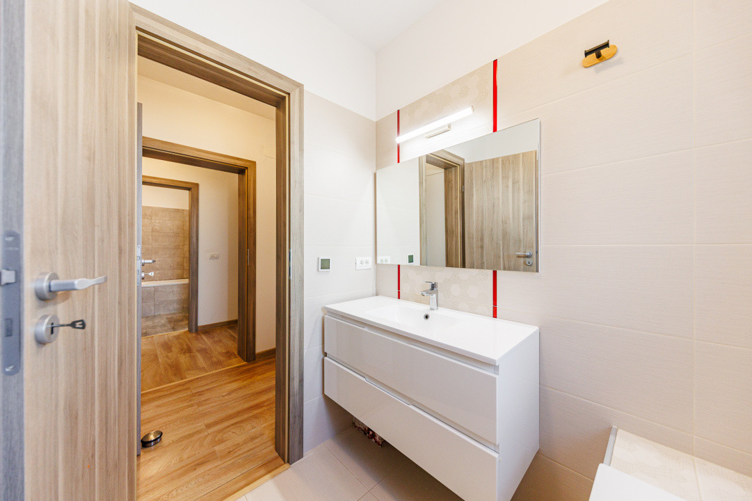 Apartament 3 cam, 76 mp + balcon, etaj 1,  Dumbravița, str. Rodiei,  Comision 0%