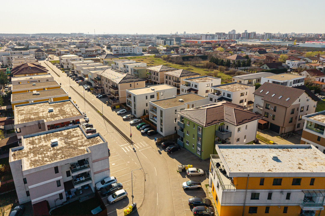 Apartament 3 cam, 76 mp + balcon, etaj 1,  Dumbravița, str. Rodiei,  Comision 0%