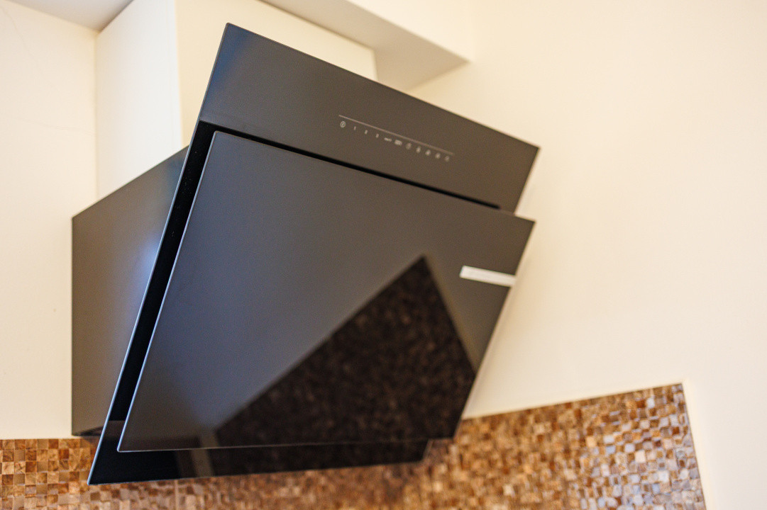 Apartament 3 cam, 76 mp + balcon, etaj 1,  Dumbravița, str. Rodiei,  Comision 0%