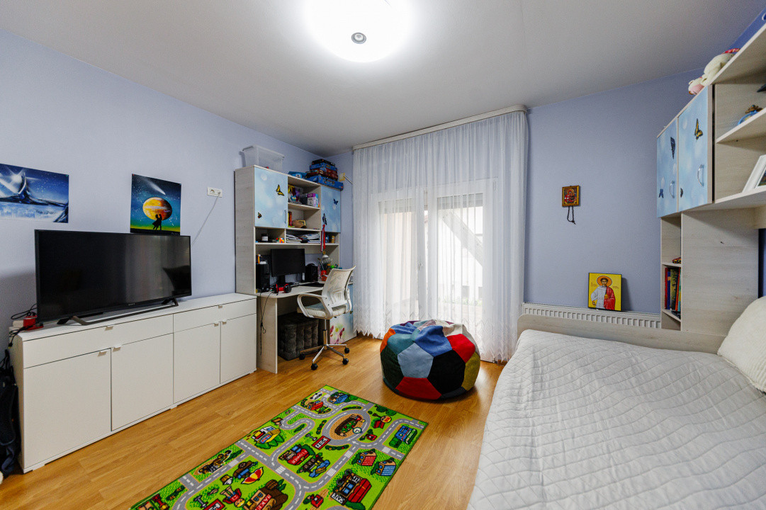 Casă mare 5 camere+casă mică, panouri, curte amenajată – Giroc, Comision 0