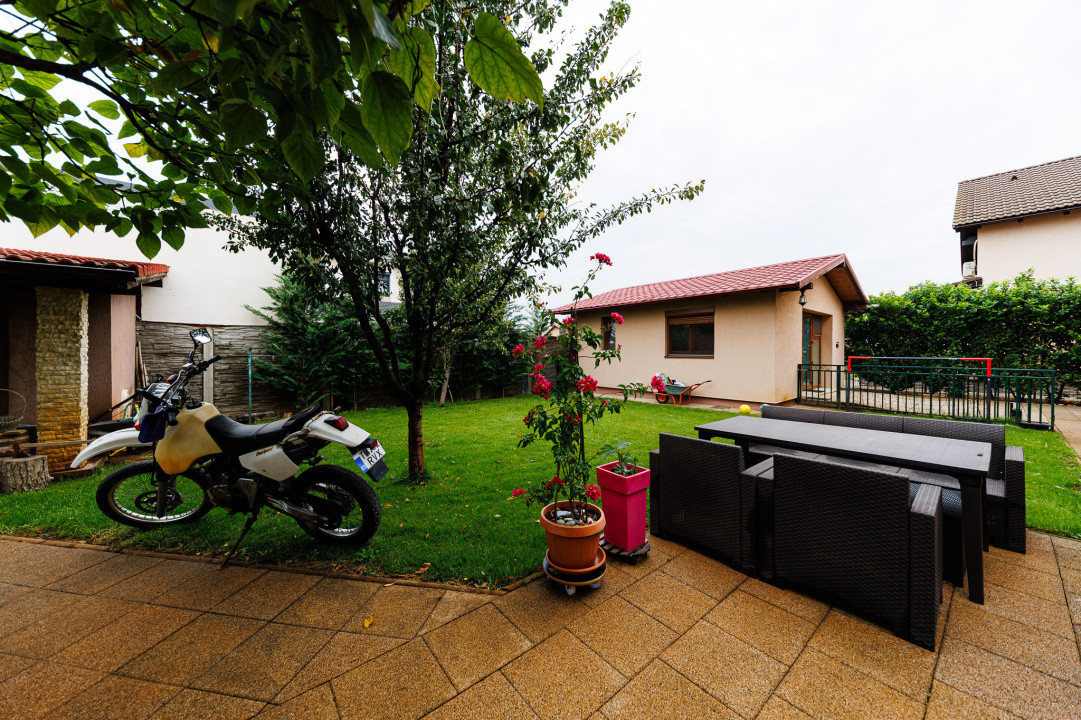 Casă mare 5 camere+casă mică, panouri, curte amenajată – Giroc, Comision 0