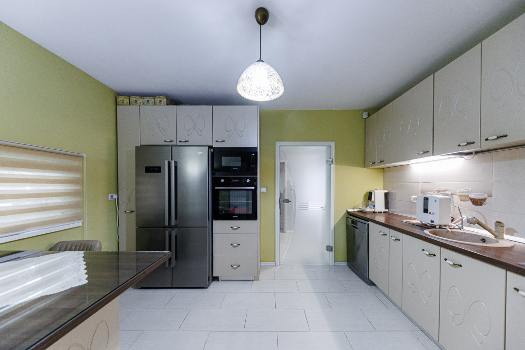 Casă mare 5 camere+casă mică, panouri, curte amenajată – Giroc, Comision 0