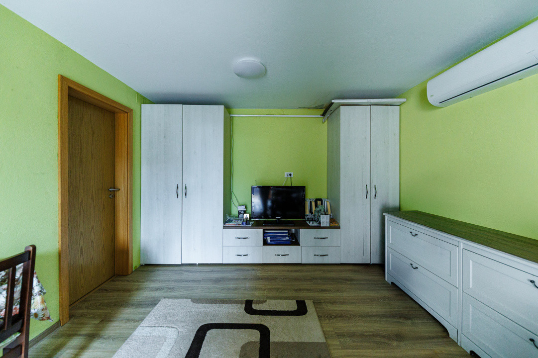 Casă mare 5 camere+casă mică, panouri, curte amenajată – Giroc, Comision 0