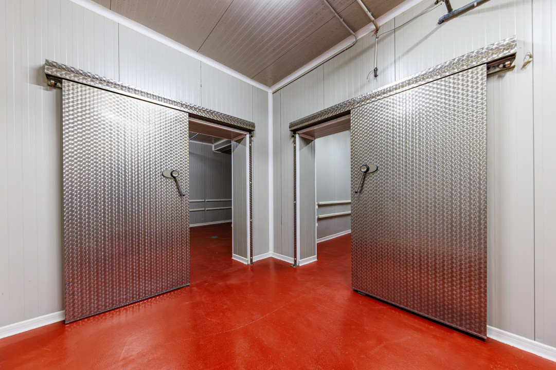 Hala depozitare, Dumbravița Timis, 1285 mp, Farma GDP Medical Cosmetice 6000 Eur