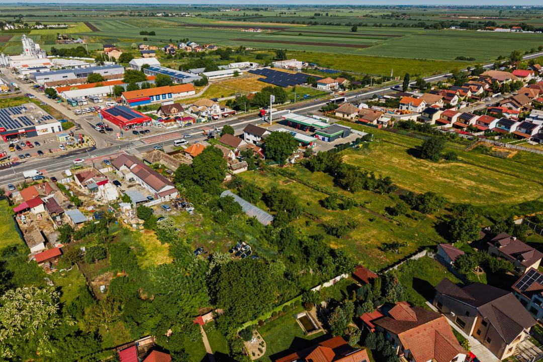 Teren intravilan 1.876 mp, la soseaua principala, Sag - Comision 0%