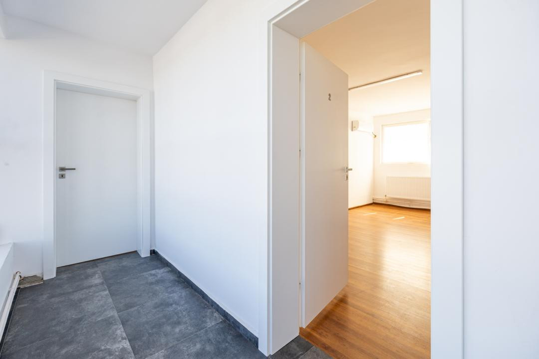 Birou 20,47 mp, renovat, aer conditionat, et 2, Mehala | Comision 0