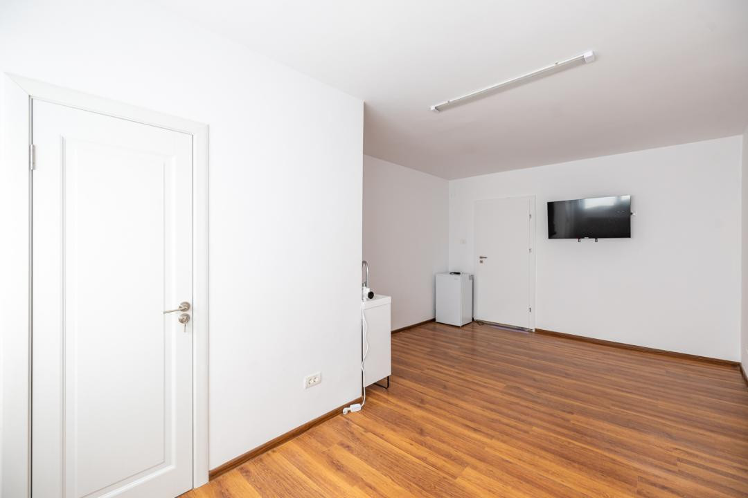 Birou 20,47 mp, renovat, aer conditionat, et 2, Mehala | Comision 0