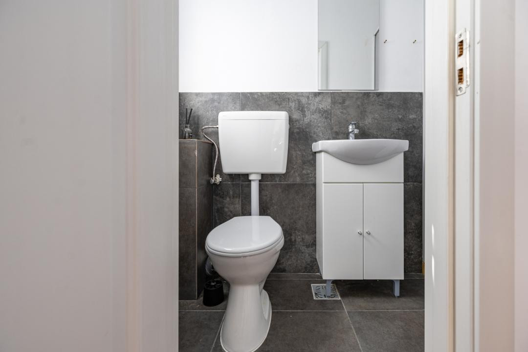 Birou 20,47 mp, renovat, aer conditionat, et 2, Mehala | Comision 0