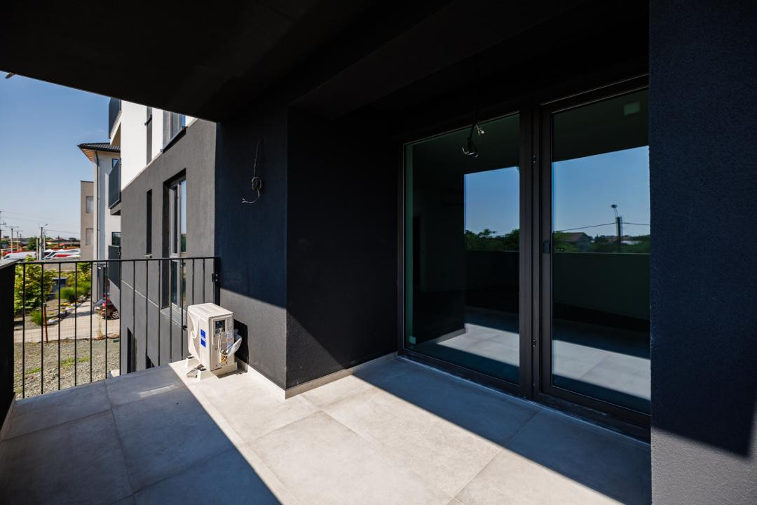 Apartament 2 camere, terasa 10,9 mp, ansamblu nou | Comision 0